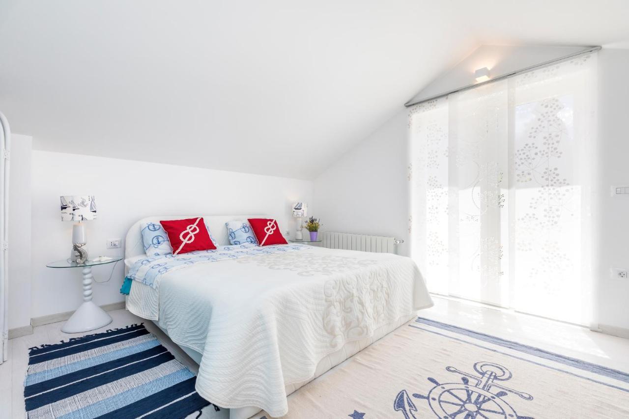 Apartments Priko 63 Mali Lošinj Exterior foto